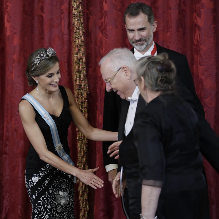Don Felipe y doña Letizia, perfectos anfitriones en el Palacio Real con sus invitados de honor