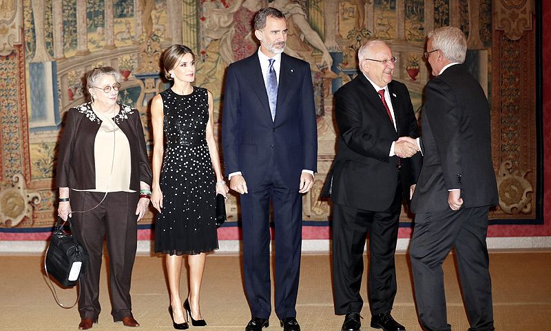El Presidente de Israel y su mujer reciben a los Reyes en El Pardo