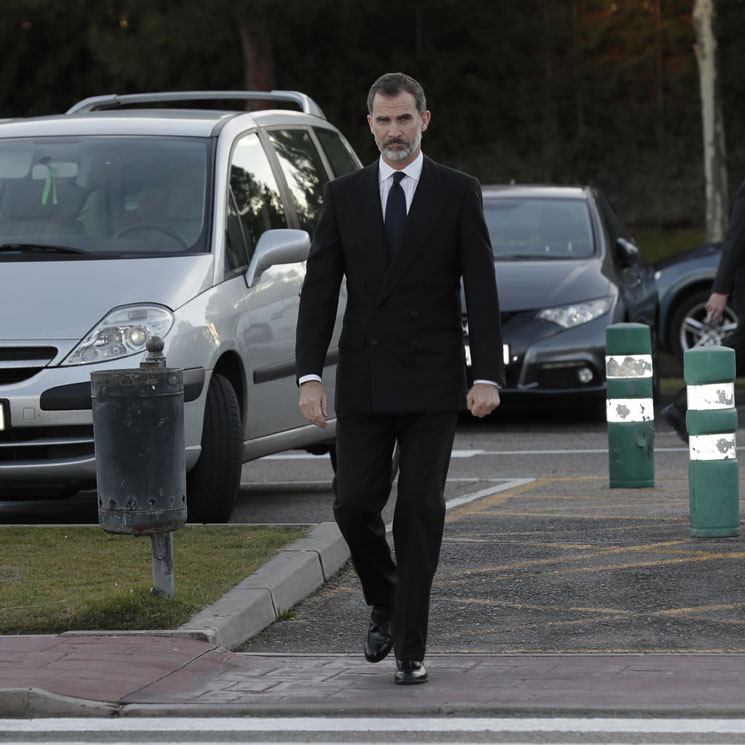 El rey Felipe VI da su último adiós a su tutor Aurelio Menéndez