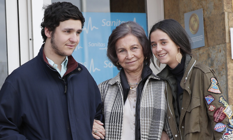 Felipe de Marichalar y Victoria Federica acuden al hospital a ver a don Juan Carlos