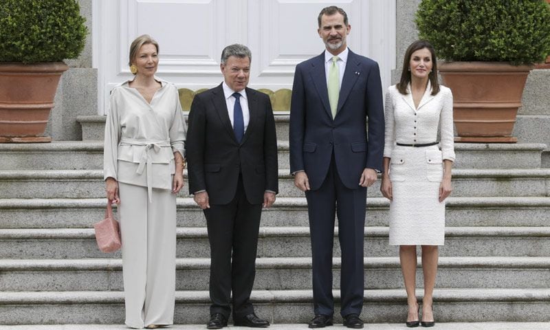 Los Reyes ofrecen un almuerzo al presidente de Colombia y su mujer como cierre a su gira europea