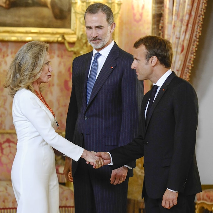 El encuentro de Felipe VI y Emmanuel Macron en el Palacio Real: exprés, pero con honores