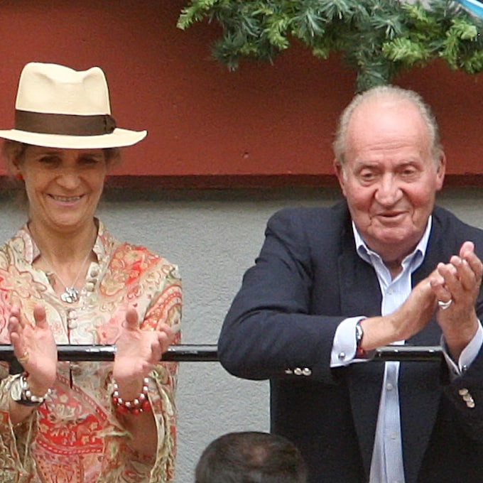 La razón que ha llevado a don Juan Carlos a reaparecer en San Sebastián junto a su hija, la infanta Elena