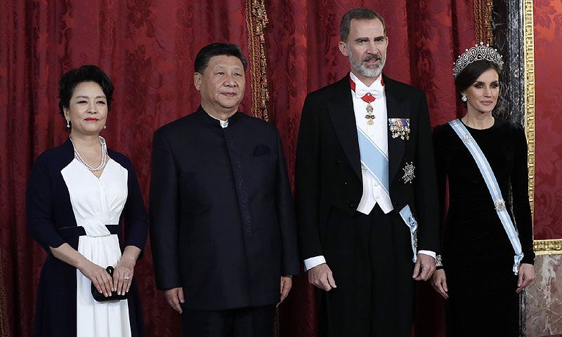 Los Reyes ponen el broche de oro a la visita de Estado del presidente chino y su mujer con una cena de gala