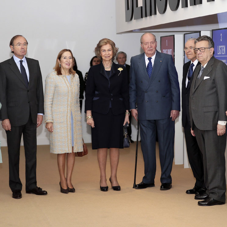  Don Juan Carlos y Doña Sofía inauguran una exposición sobre los 40 años de democracia