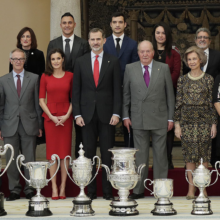 Los Reyes, acompañados de don Juan Carlos y doña Sofía, premian el deporte español