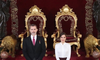 Los Reyes abren los salones del Palacio Real para recibir al Cuerpo Diplomático