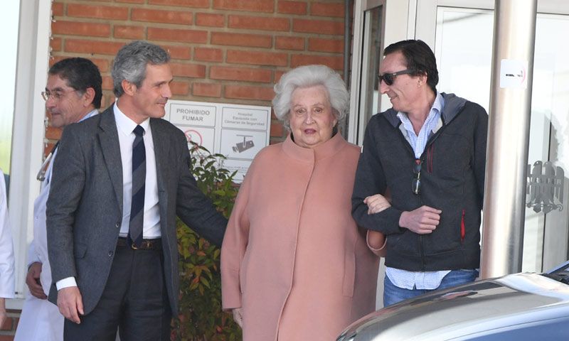 La infanta Pilar recibe el alta tras ser operada de urgencia