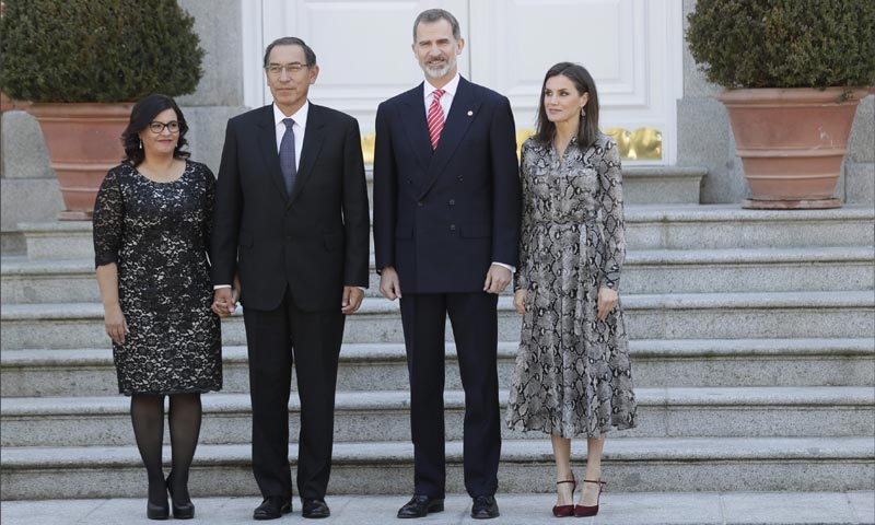Reyes Felipe y Letizia con el presidente de Perú