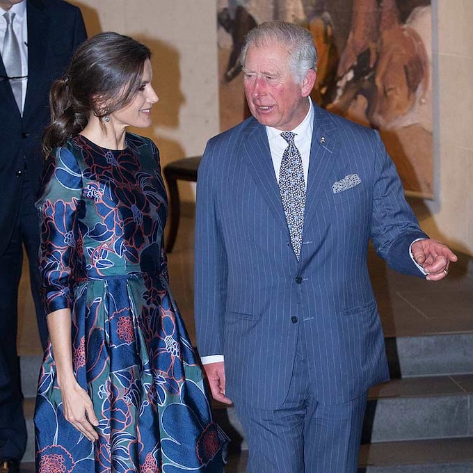 ¡Misterio resuelto! La razón del ligero retraso de doña Letizia en su encuentro con el príncipe Carlos  