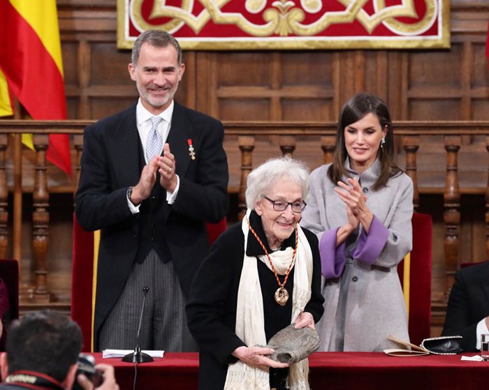 AGENDA DE SM. REYES FELIPE y LETIZIA (Tema precedente ) - Página 78 D41o1yux4aea0xe-z