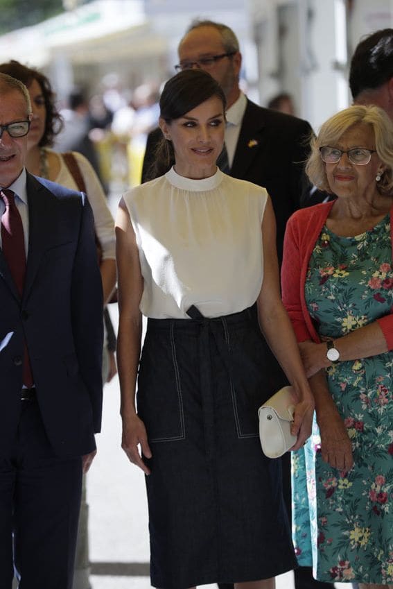 Resultado de imagen para fotos de la reina letizia inaugurando la feria del libro viernes 31 de mayo 2019