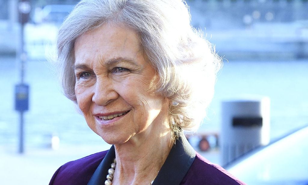Descubrimos dónde estaba doña Sofía mientras don Juan Carlos se despedía de la vida pública