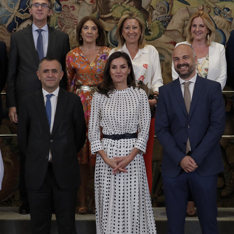 Doña Letizia rememora su etapa de periodista al entregar unos premios (con bonita anécdota incluida)