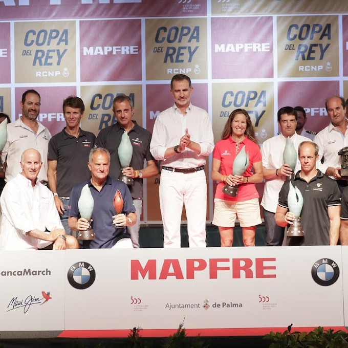 Felipe VI preside la entrega de trofeos de la Copa del Rey MAPFRE de Vela 