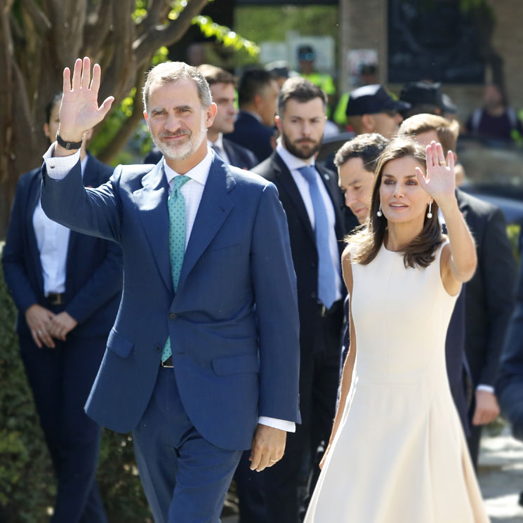 Los Reyes recuerdan en Sevilla 'el viaje más largo del mundo'