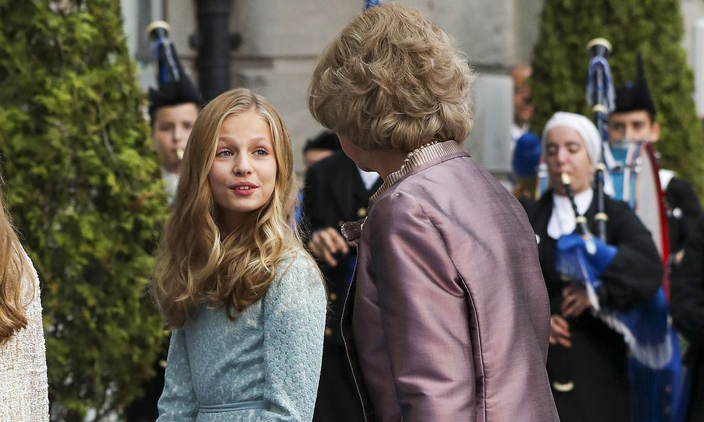La reina Sofía y Paloma Rocasolano, dos orgullosas y emocionadas abuelas en los premios Princesa de Asturias