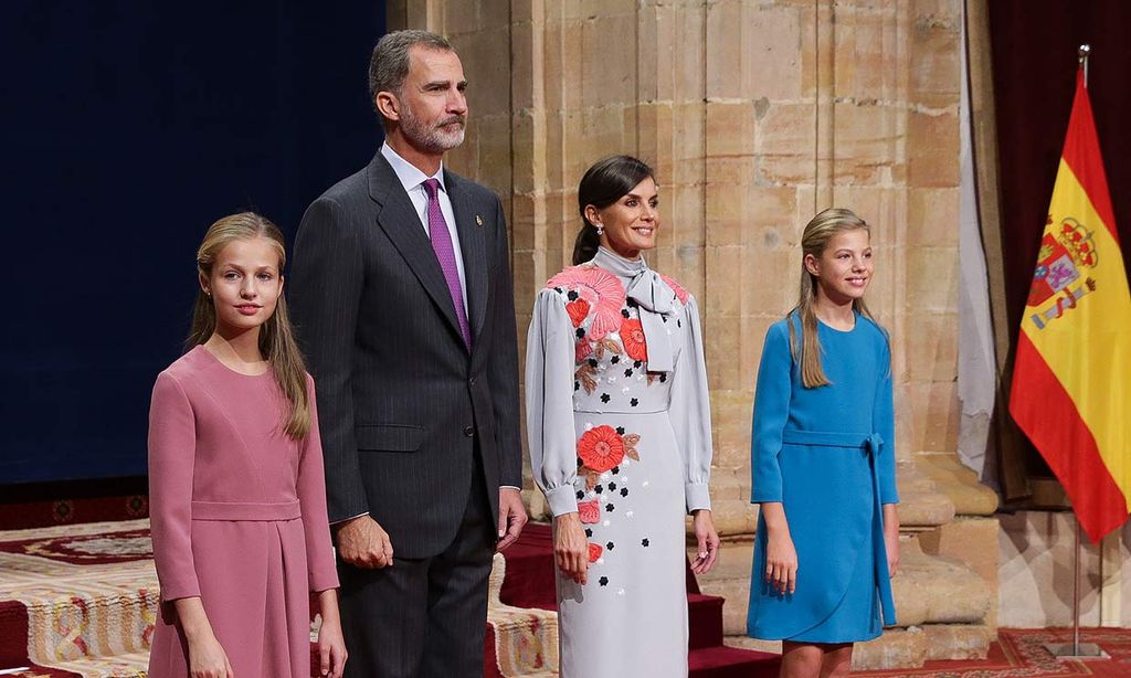 Los Reyes Felipe y Letizia con la princesa Leonor y la infanta Sofía