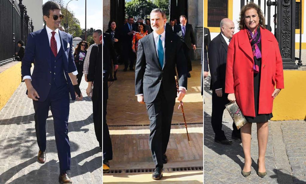 El 'paseíllo' del rey Felipe en La Maestranza junto a importantes figuras del toreo