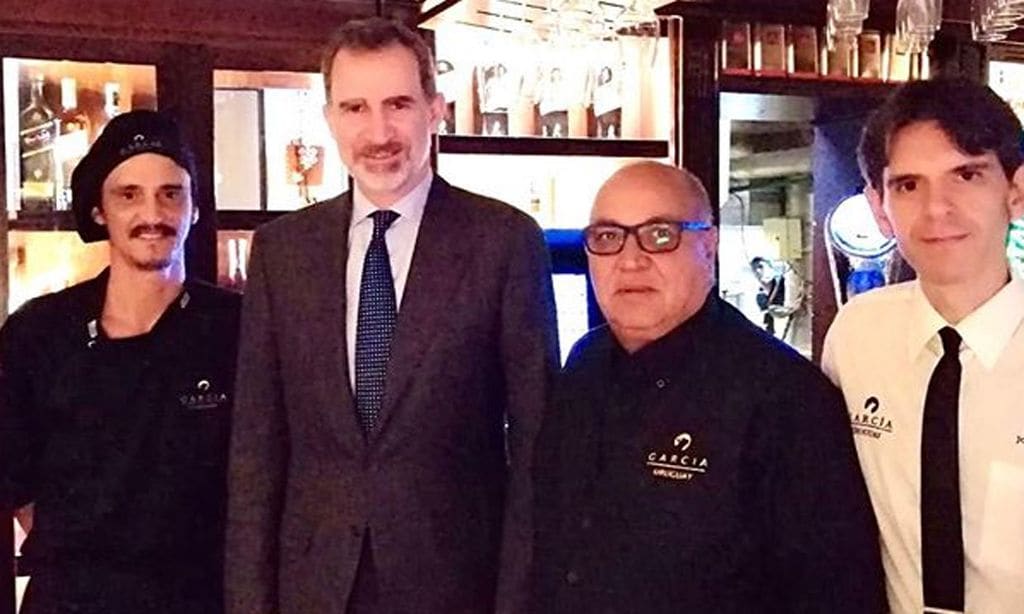 'Baby beef' a la parrilla, el plan fuera de agenda de Felipe VI en su viaje a Uruguay