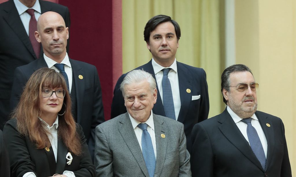 Eduardo Sánchez Pérez, consejero delegado del Grupo ¡HOLA! con los reyes