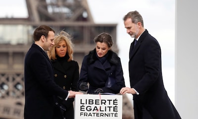 Los Reyes y los Macron homenajean a las víctimas del terrorismo bajo la sombra del coronavirus