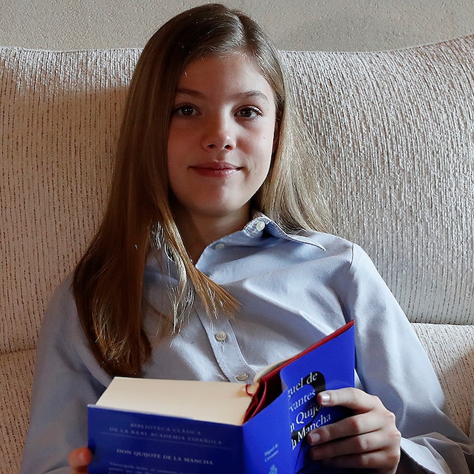 Tranquila, segura y con gran fluidez... analizamos el debut de la infanta Sofía en el Día del Libro