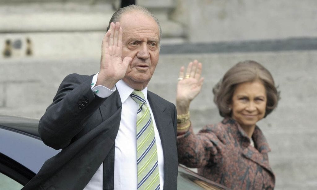 La transformación del reinado de don Juan Carlos: de los aplausos a las críticas