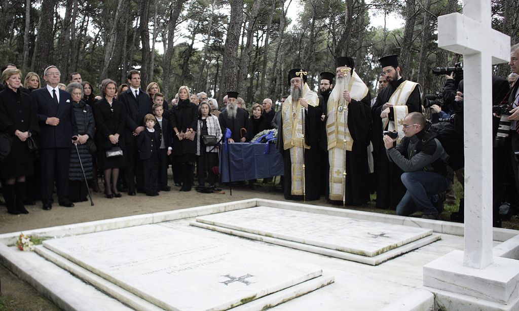 Las tumbas de los abuelos maternos de Felipe VI han sido vandalizadas
