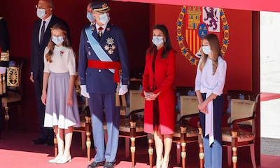 Los Reyes presiden junto a sus hijas una Fiesta Nacional muy diferente marcada por el coronavirus