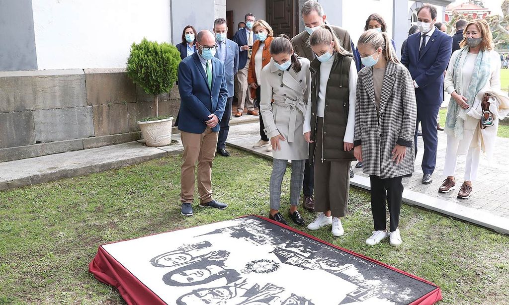 ¡Ponemos el 'zoom'! Los pasos de la Familia Real en Somao desde otra perspectiva