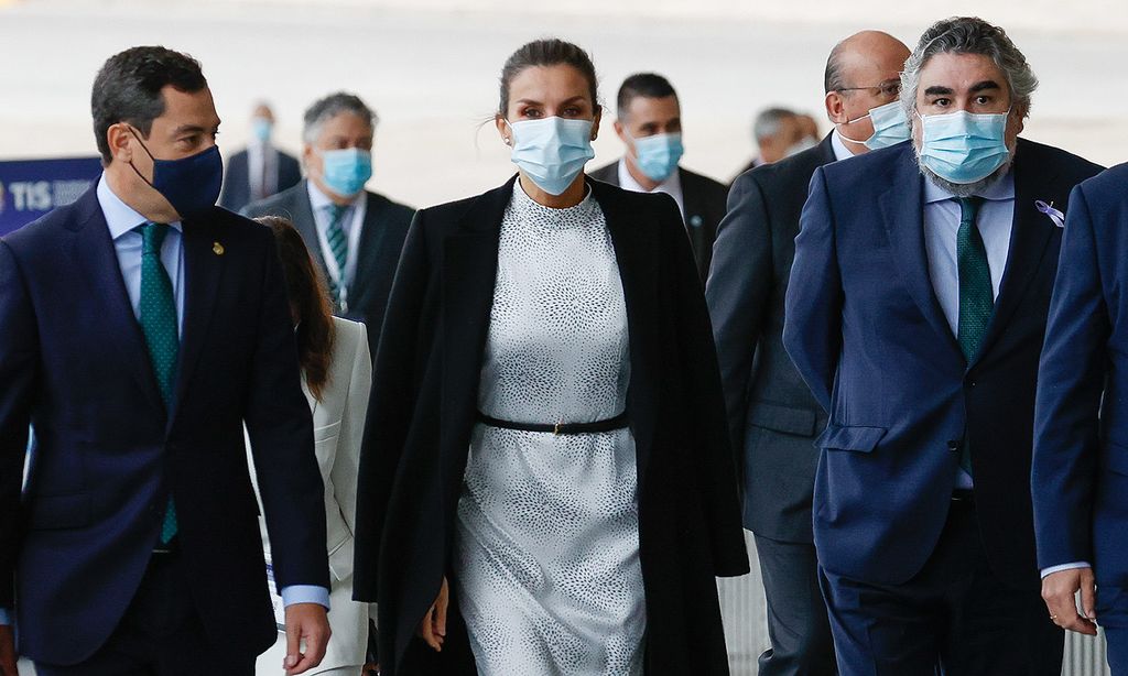 Doña Letizia, sobre la cuarentena del Rey: 'Está bien. Le he dado mucha envidia cuando me he despedido de él'