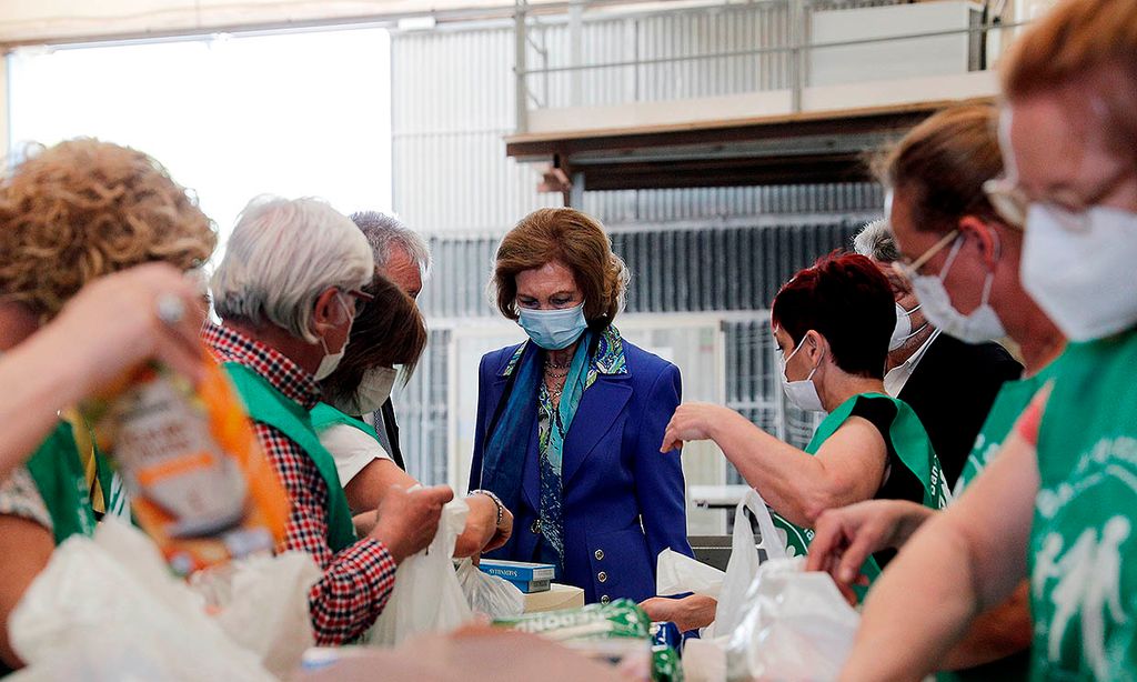 Los bailes regionales marcan la nueva visita solidaria de la reina Sofía