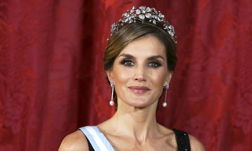 Vuelven las cenas de gala al Palacio Real: ¿qué tiara escogerá doña Letizia?