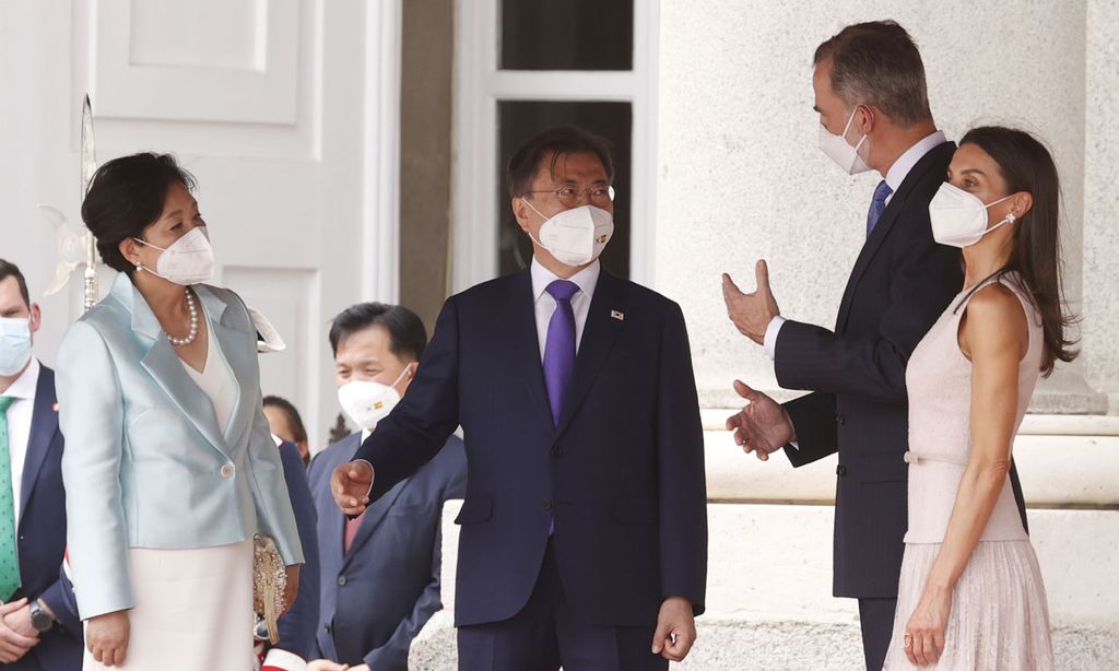 Símbolo de historia y tradición: los regalos que han intercambiado los Reyes con el presidente surcoreano
