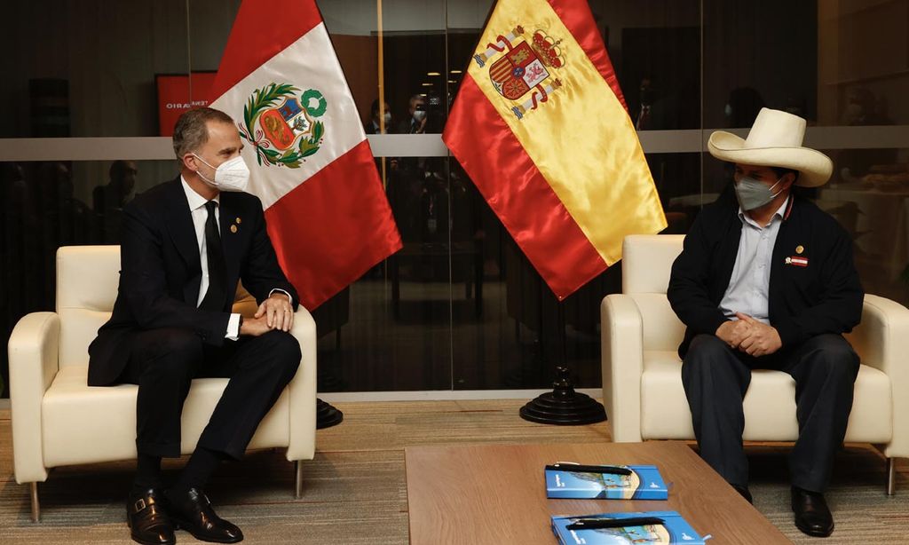 Don Felipe, de luto en Perú tras la muerte de la abuela de doña Letizia