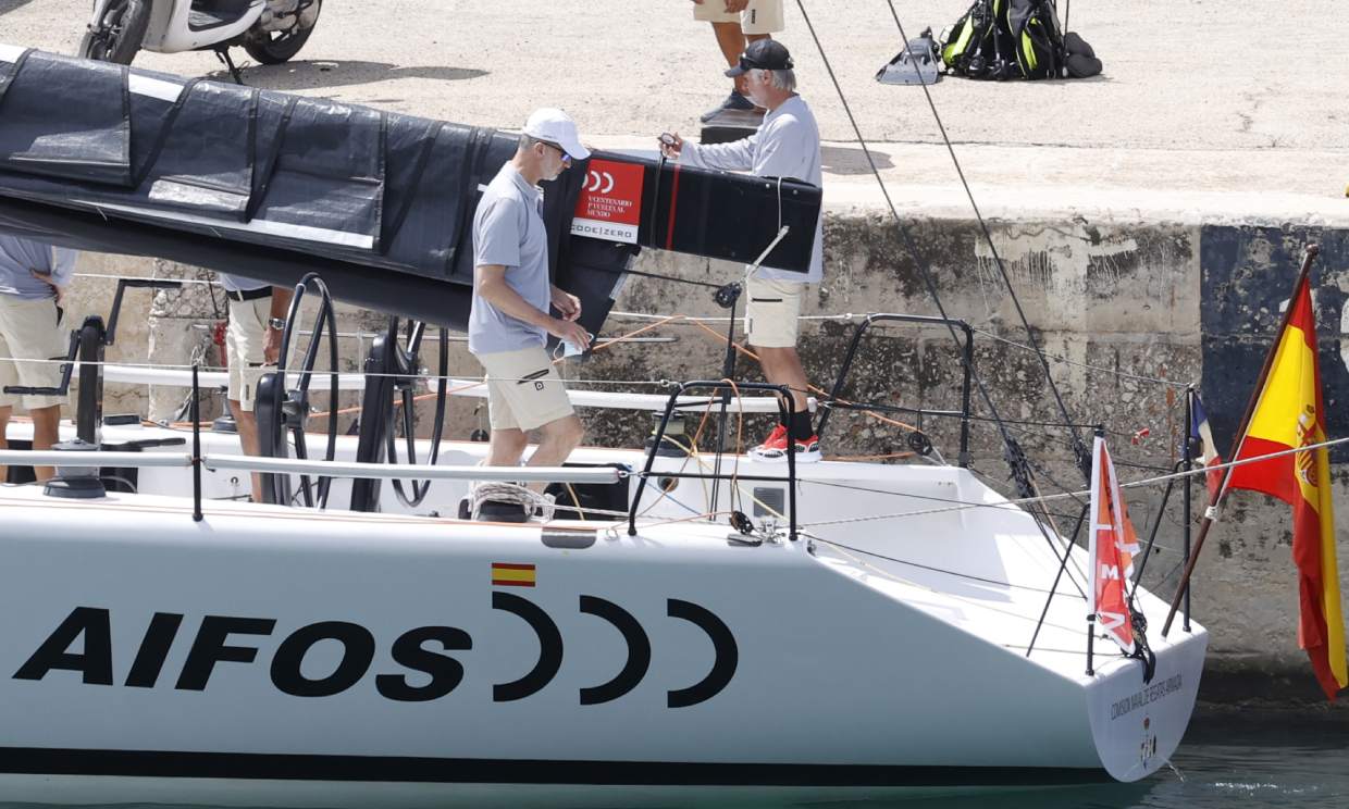 Felipe VI: ya entrena con sus compañeros en Palma para la Copa del Rey MAPFRE de vela