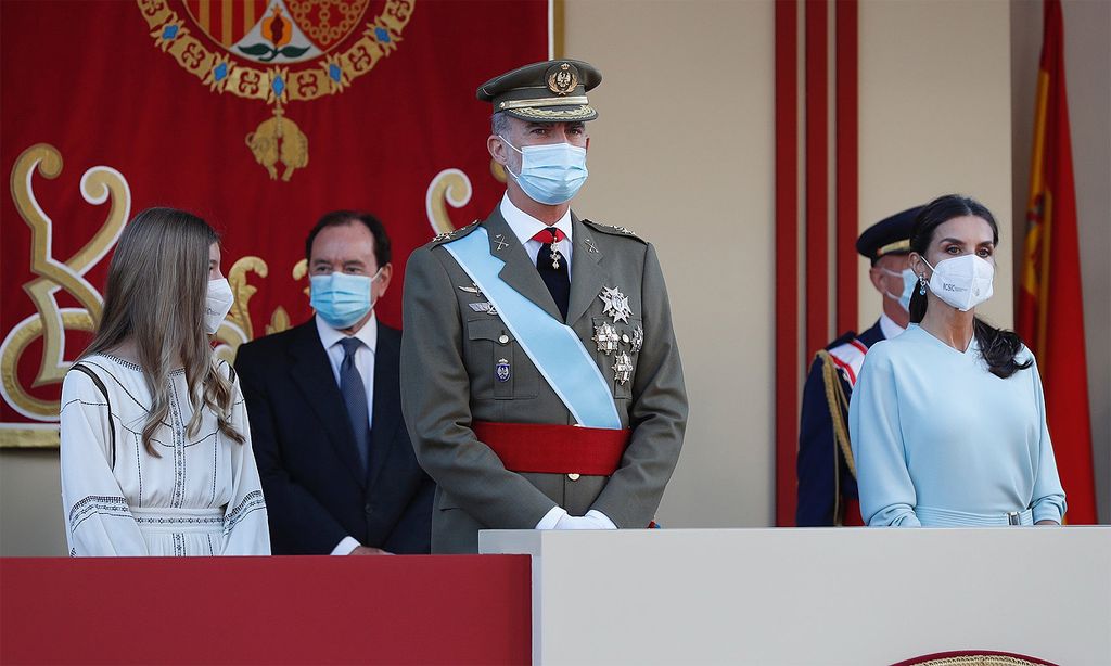 Los Reyes, junto a la infanta Sofía, presiden por primera vez sin la princesa Leonor los actos de la Fiesta Nacional
