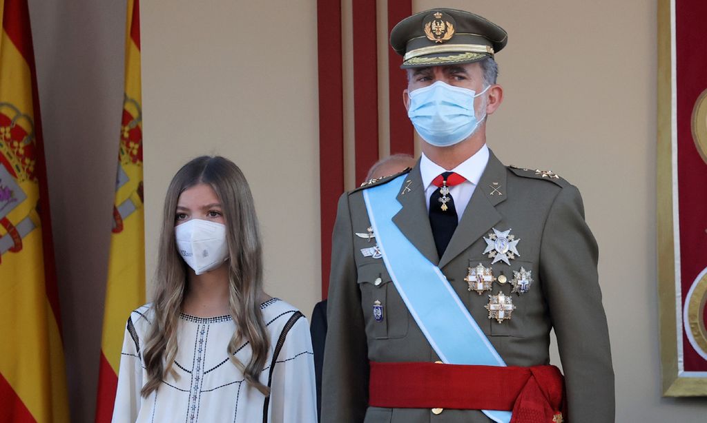 De su curiosidad a su posición en la tribuna, las claves del primer acto de la infanta Sofía sin su hermana