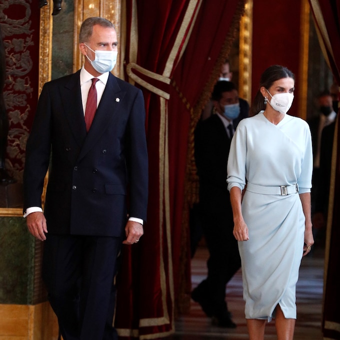 Don Felipe y doña Letizia recuperan la tradicional recepción del 12 de octubre tras el parón por la pandemia