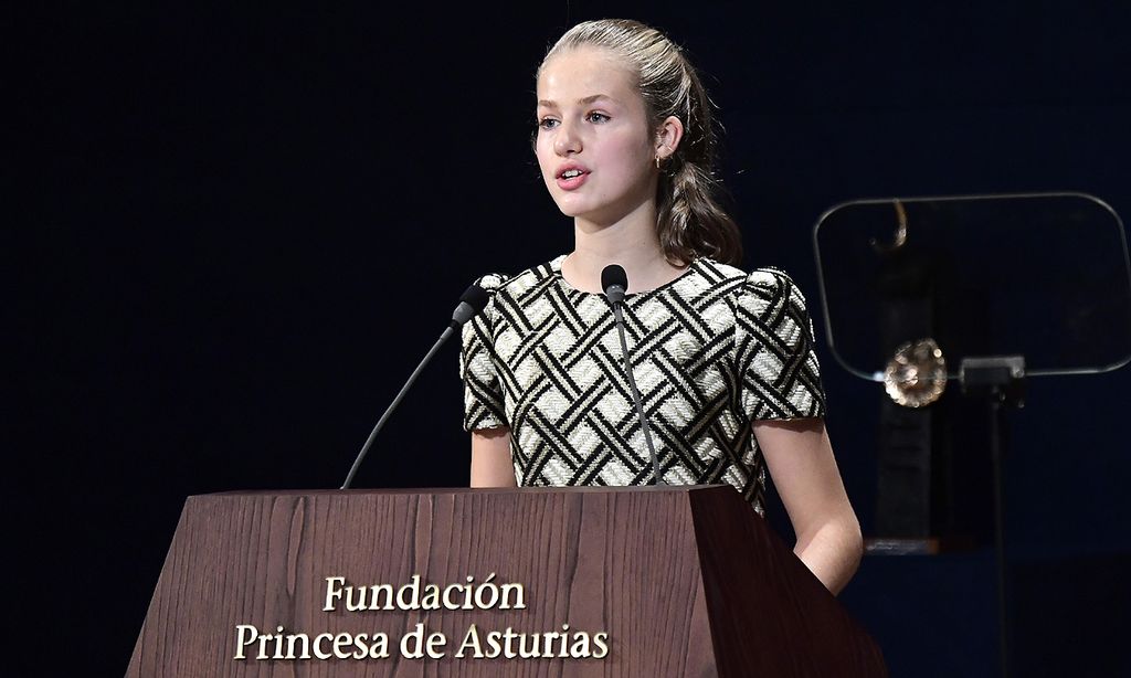 El detalle que pasó desapercibido del vestido de Leonor 8 Merca2.es Premios Princesa de Asturias: discurso completo de la princesa Leonor