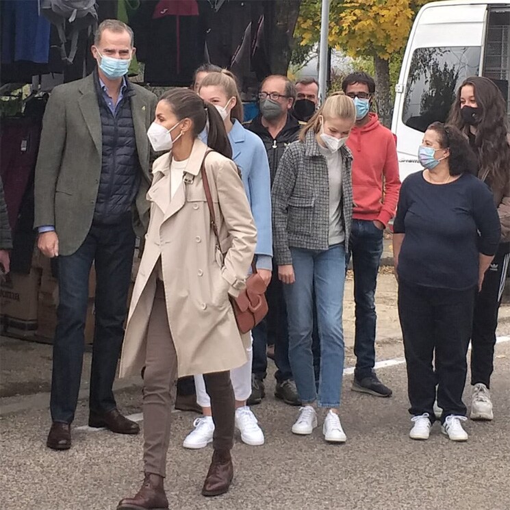 Te contamos todos los detalles de la parada sorpresa de los Reyes y sus hijas en Piedrafita de Babia