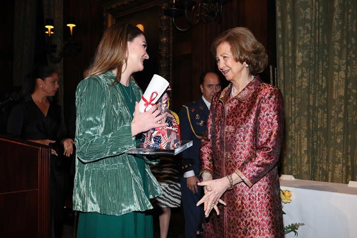 La reine Sofía remet le prix à la fille de José Andrés