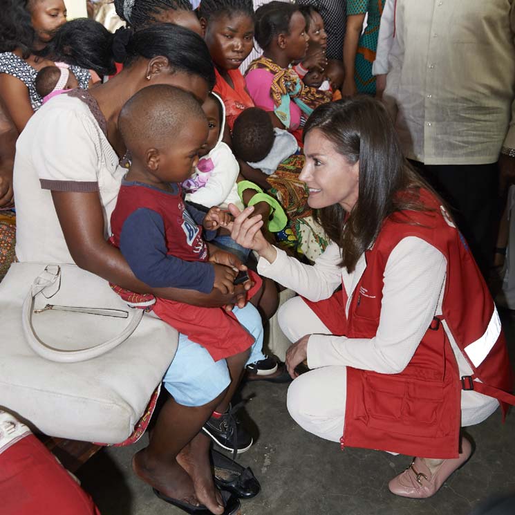 La reina Letizia vuelve a África cinco meses después de su último viaje al continente