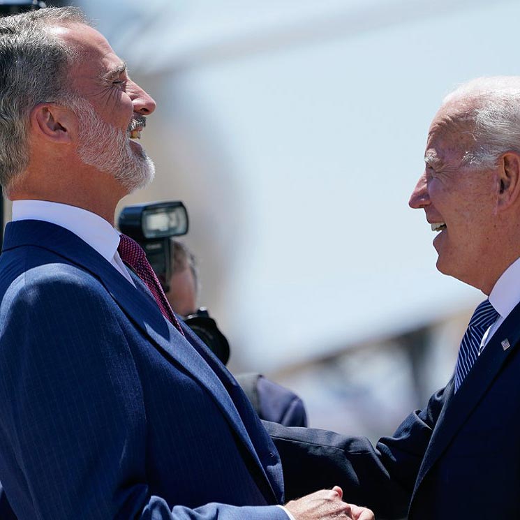 El caluroso recibimiento del rey Felipe a Joe Biden para la cumbre de la OTAN