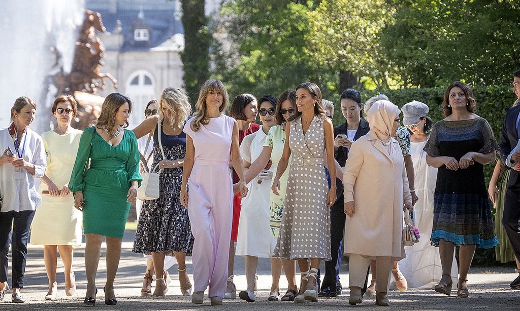 Doña Letizia brilla como anfitriona de las parejas de los líderes de la OTAN durante la Cumbre de Madrid