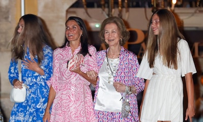 Citas culturales, paseos en barco... los otros planes de verano de la Reina y sus hijas con doña Sofía