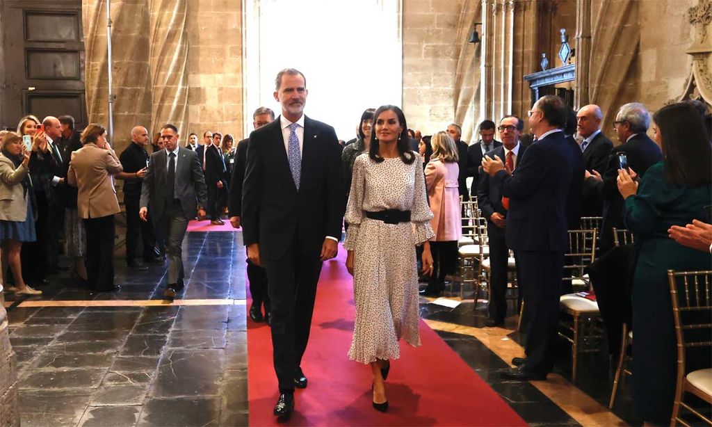 Reyes Felipe y Letizia en la Lonja de Mercaderes de Valencia