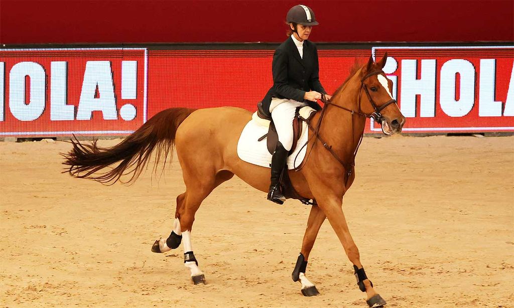 La infanta Elena tira de humor al hablar de su aparatosa caída en la Madrid Horse Week