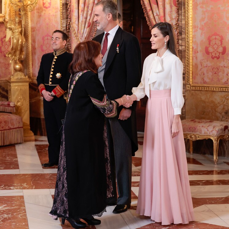 Los Reyes abren el Palacio Real al cuerpo diplomático en una recepción que recupera su esplendor tras dos años 